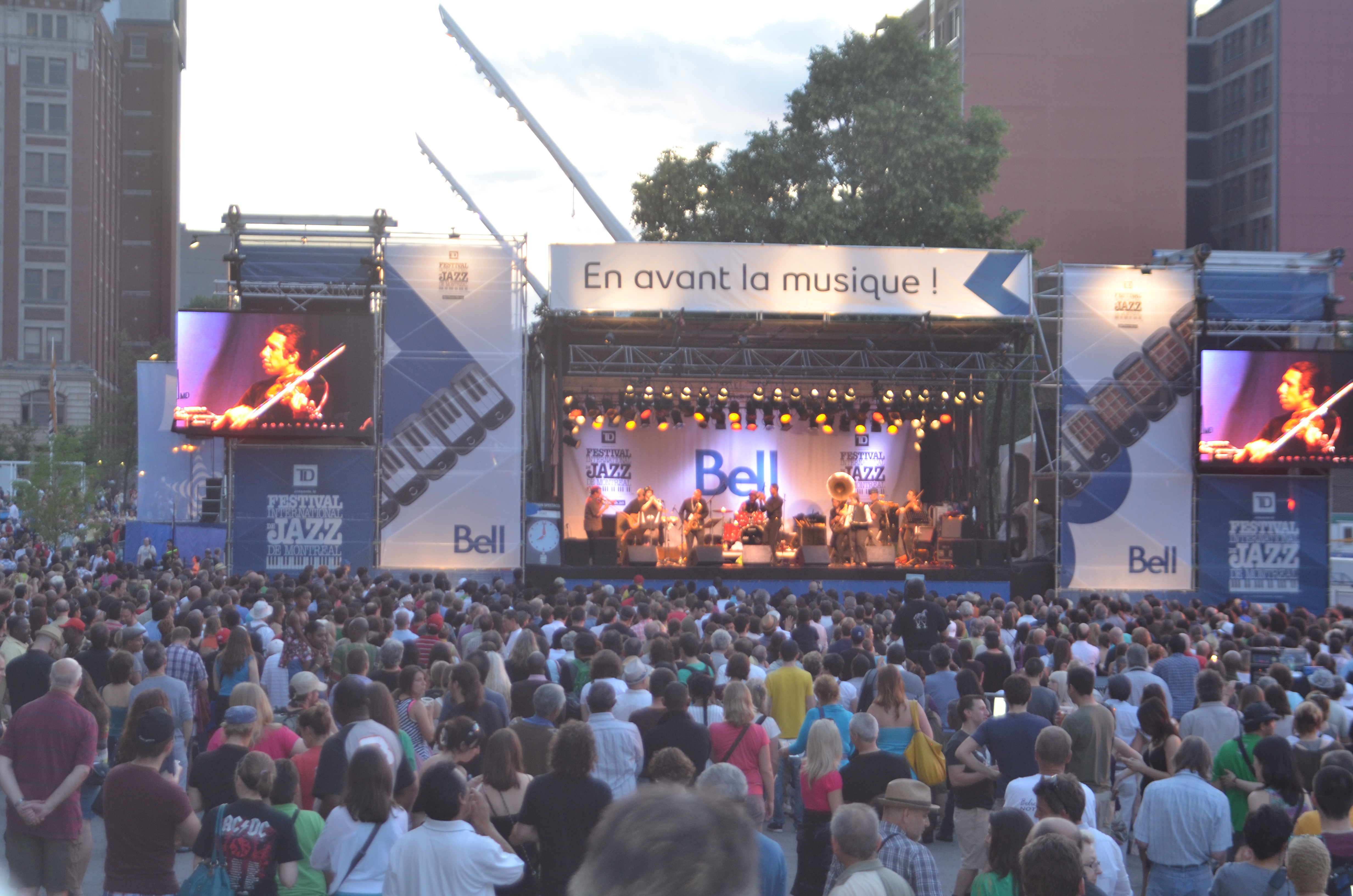 Free jazz concert at Montreal Jazz Festival